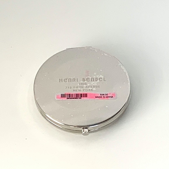 Henri Bendel Compact Mirror With Bag Graffiti Girls - NWT - Picture 7 of 7